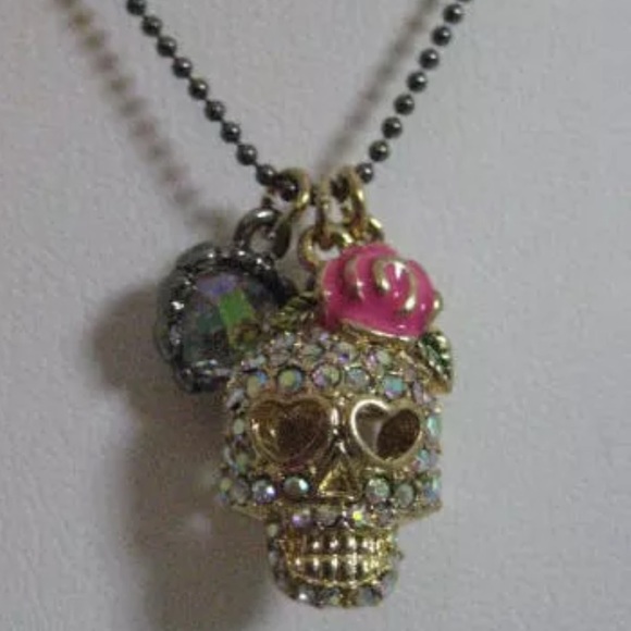 Betsey Johnson Crystal Rose Skull Pendant Necklace - Picture 5 of 6